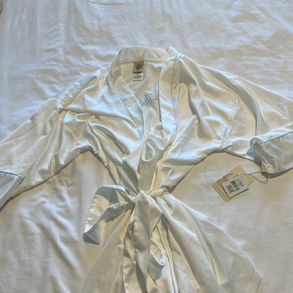 Bridal Robe - Picture 5 of 5